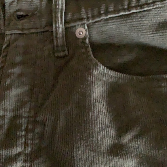 Men’s Traditional Fit Thrifted Olive Green Corduroy Pants - Picture 4 of 4